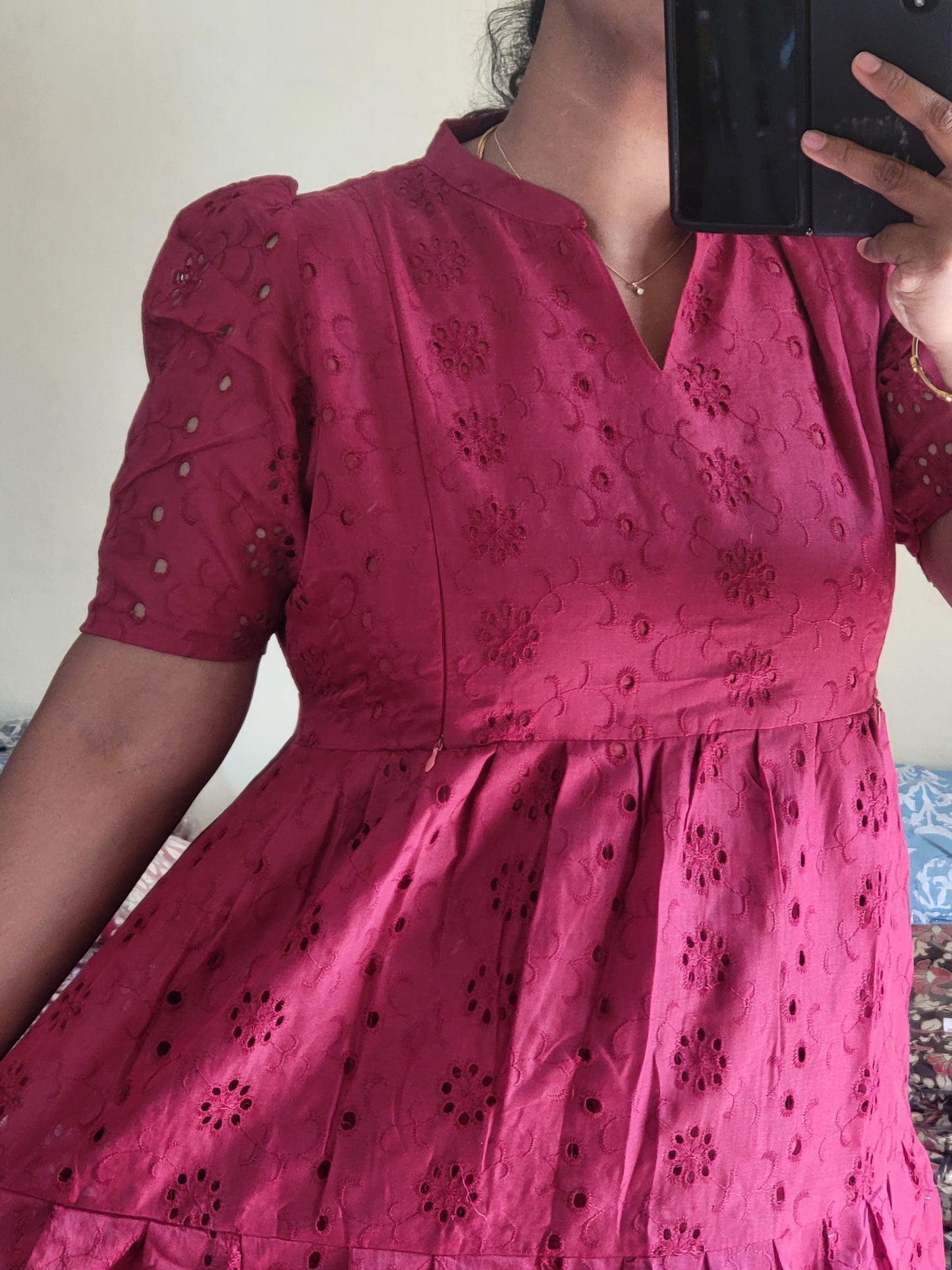 Hakoba feeding meeroon