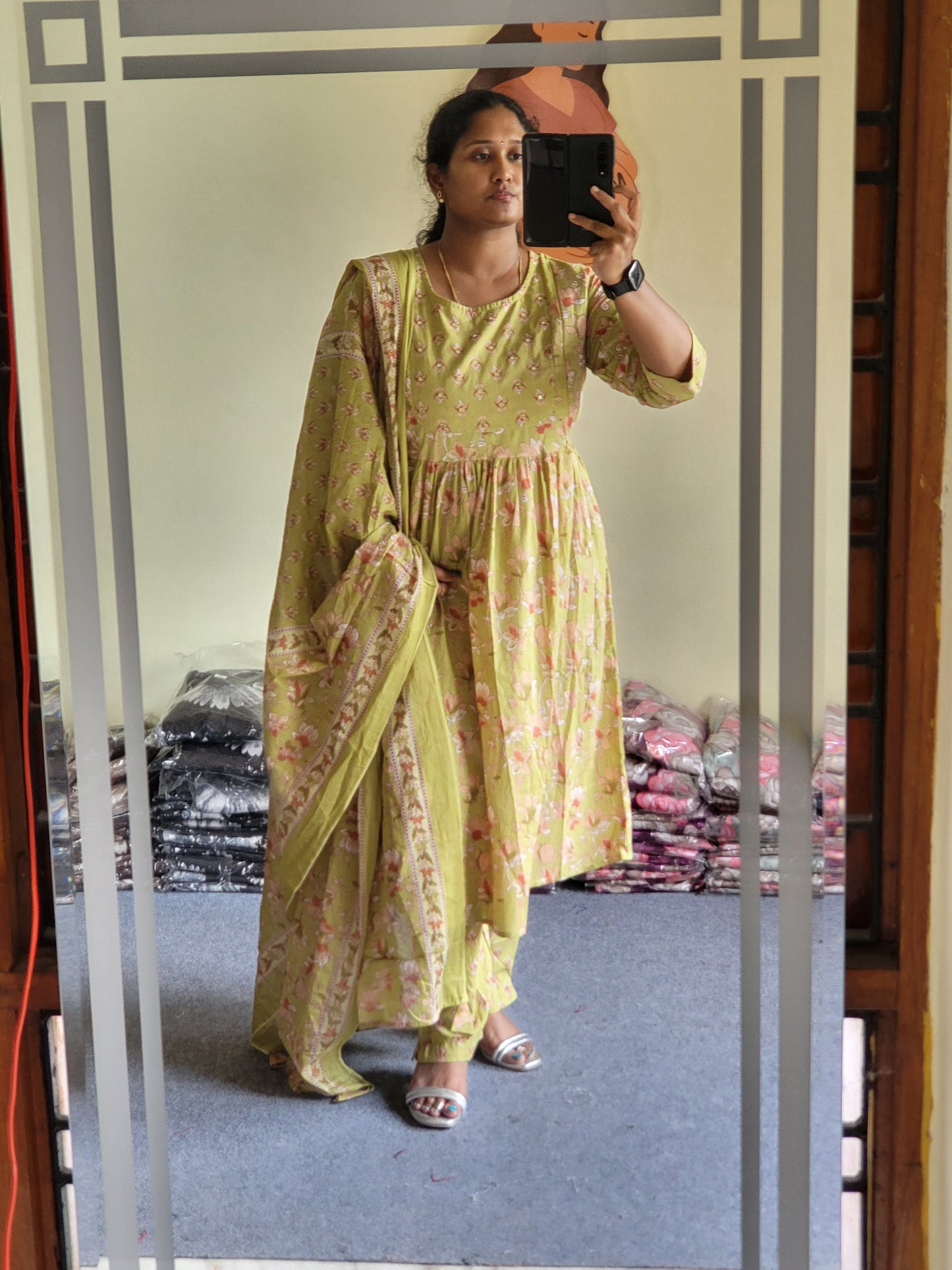 Embroidery work 3pc set in feeding