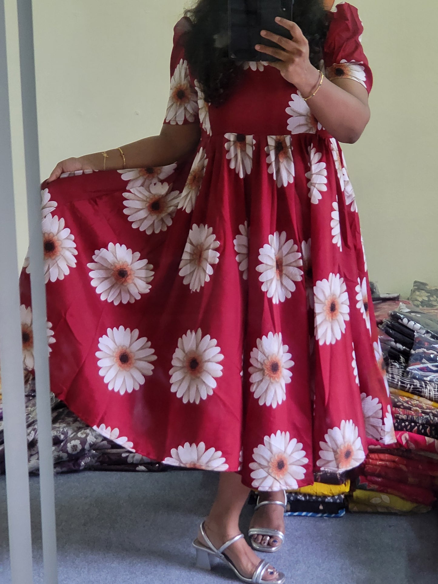 Deltacrepe feeding dresses