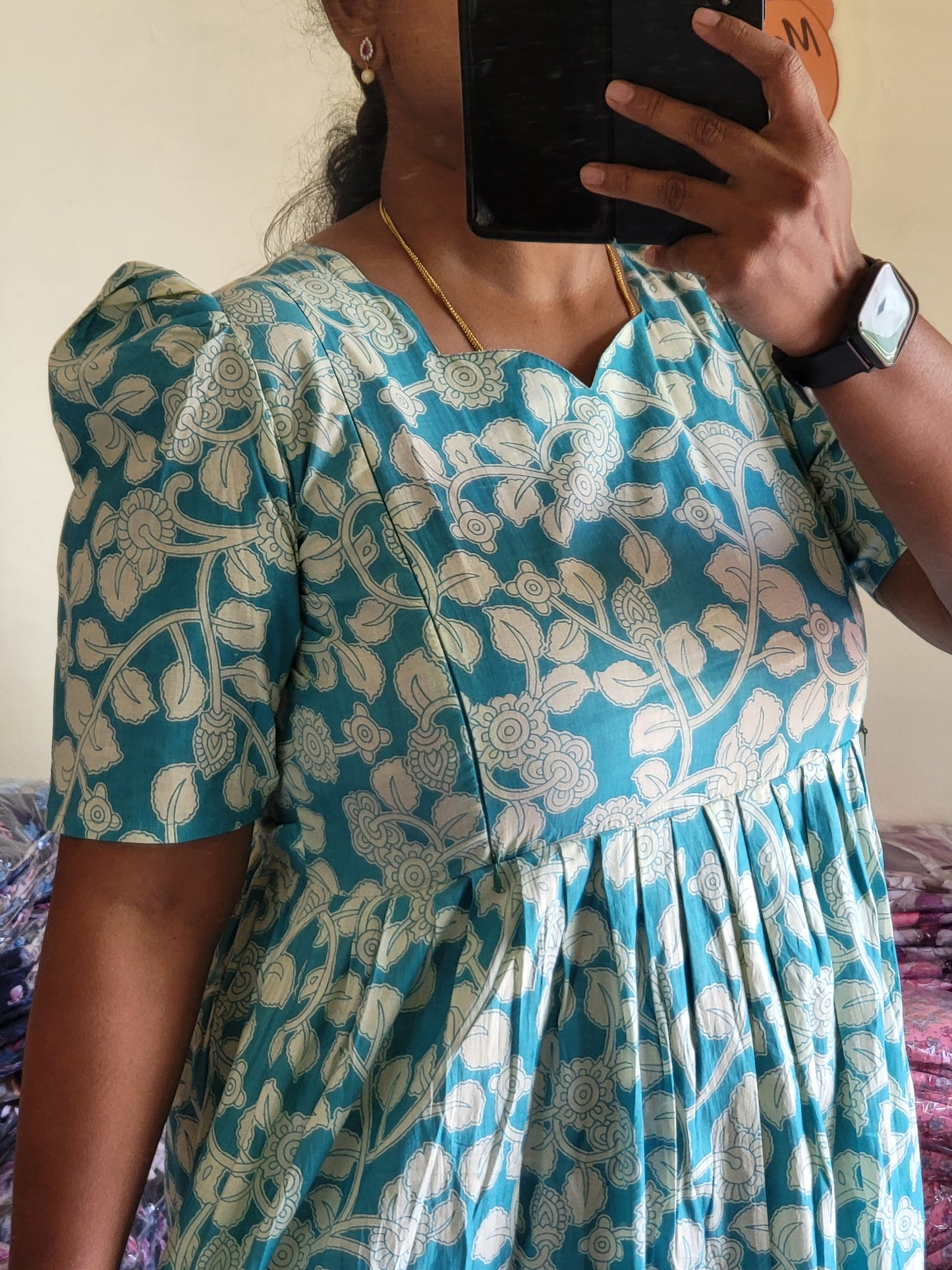 1tire feeding kurtis