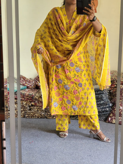 3Pc sets Feeding in A line Pattern