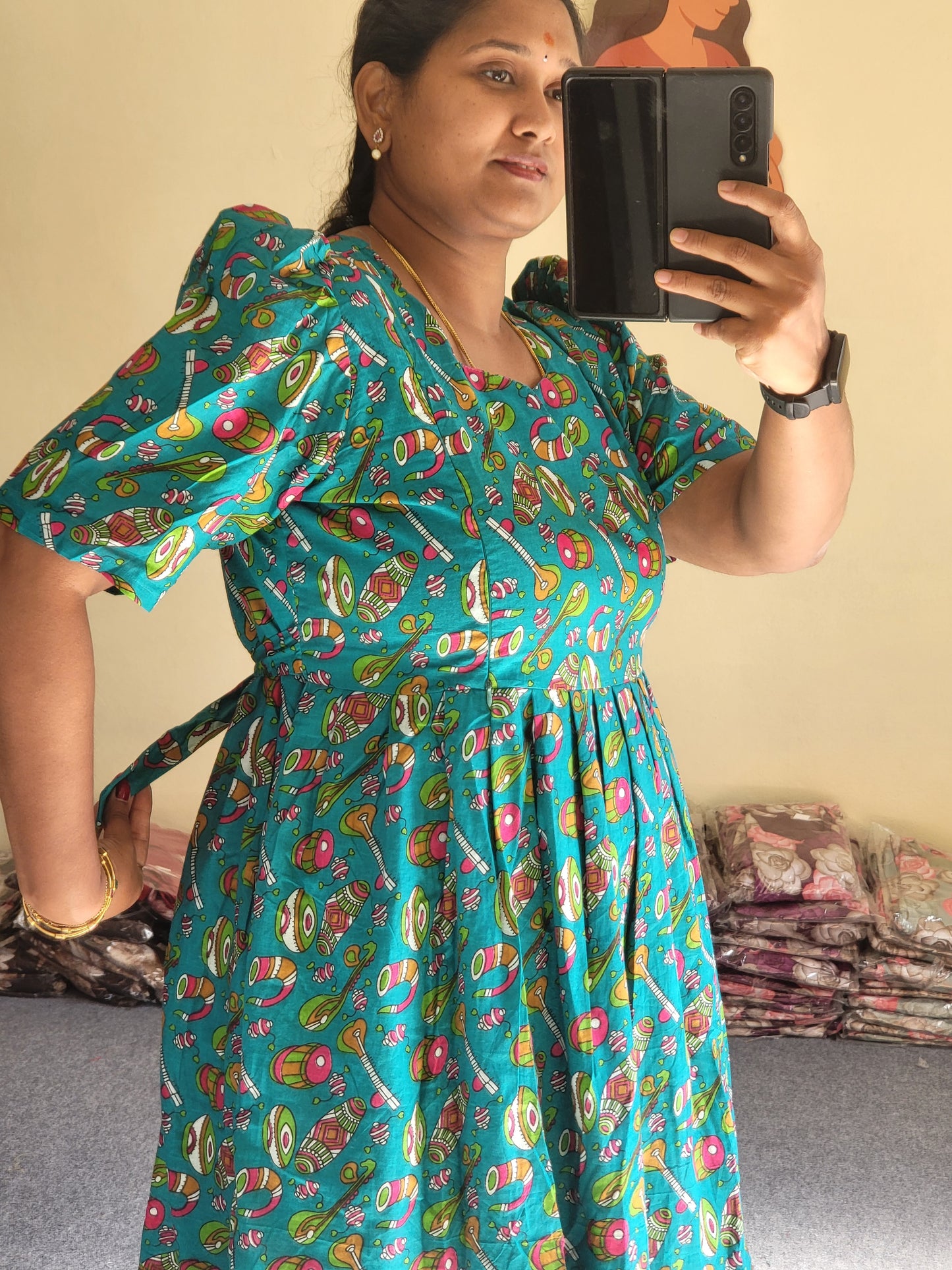 Kalamkaari full lining feeding