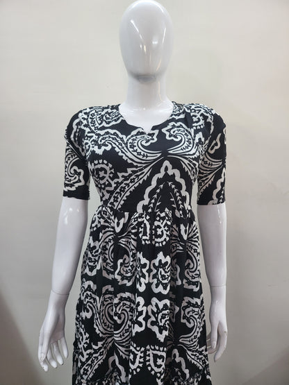 Deltacrepe feeding kurtis blcl/ wht