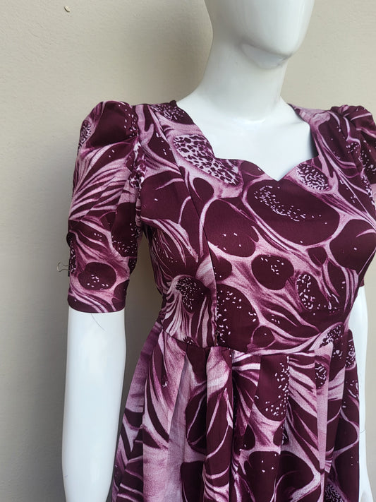 Deltacrepe feeding dresses