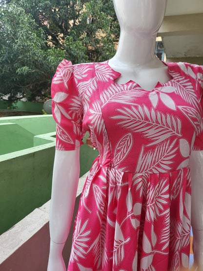 Deltacrepe feeding dresses