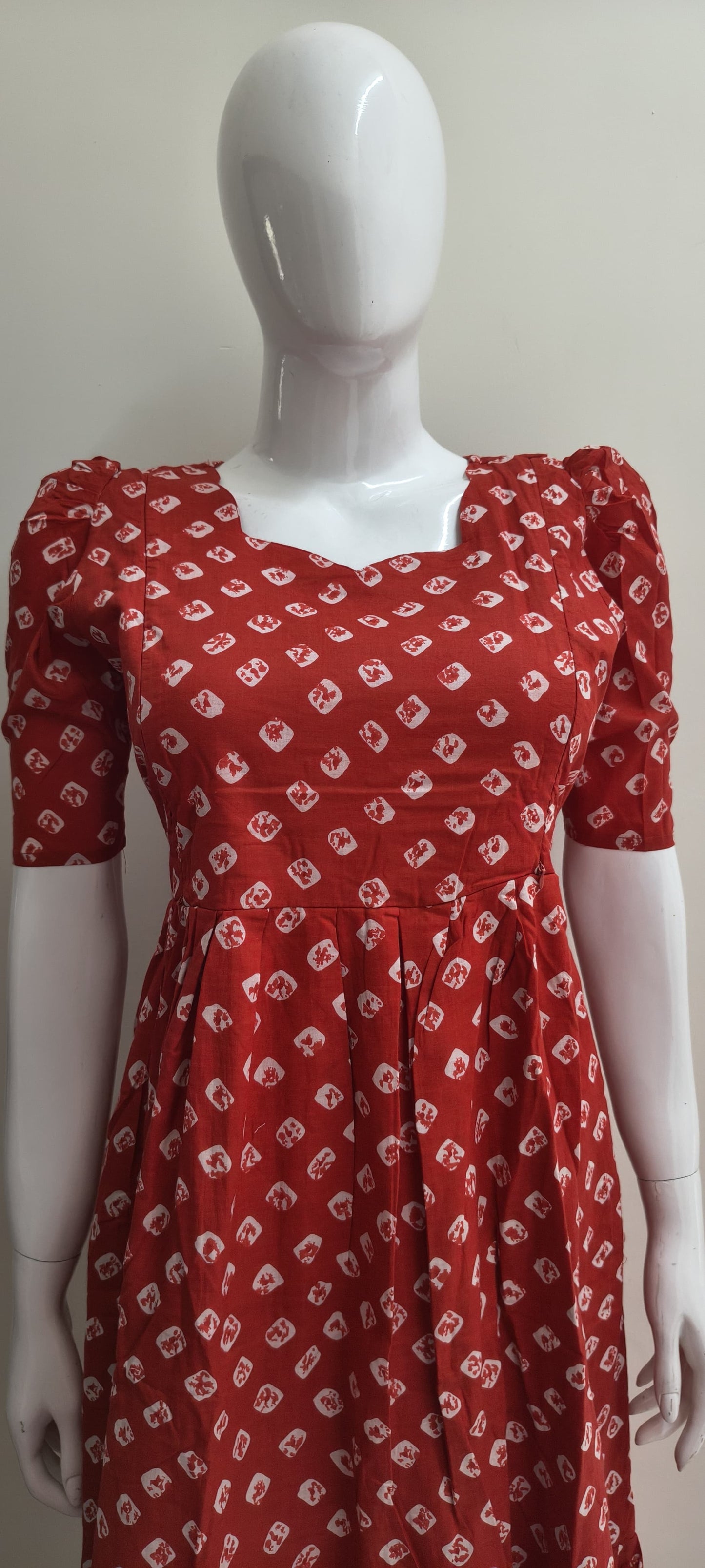Red bandhini summer