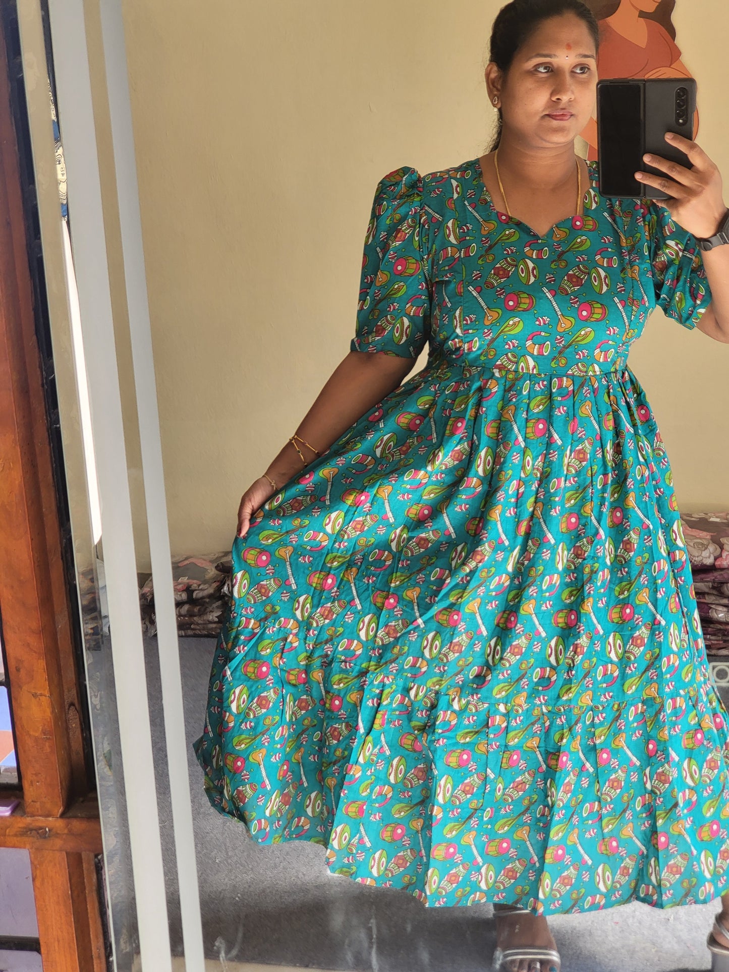 Kalamkaari full lining feeding