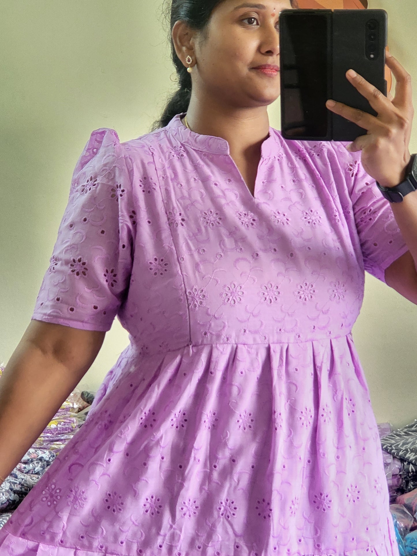 Hakoba feeding kurtis