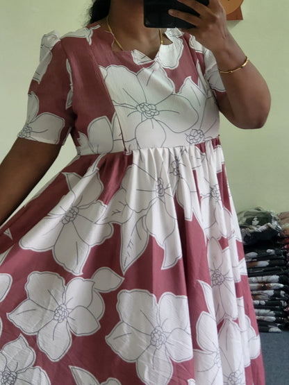 Deltacrepe feeding dresses