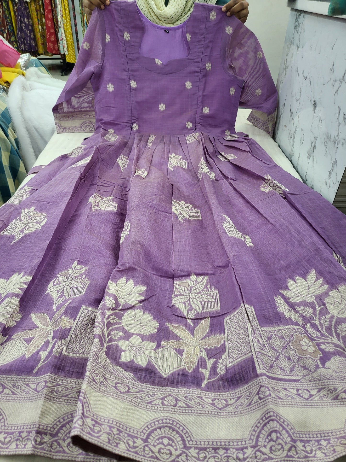 Jamdhani silk feeding lavender