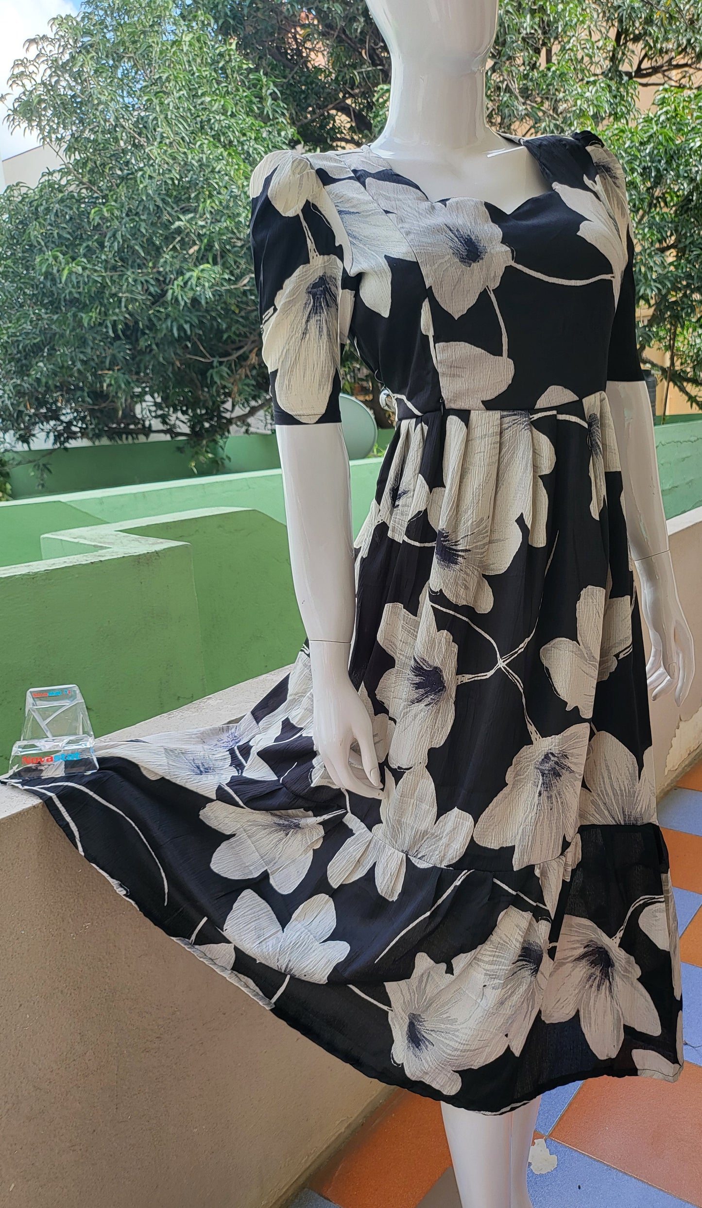Deltacrepe feeding dresses