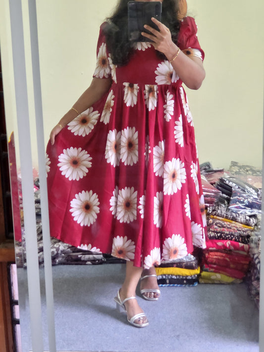 Deltacrepe feeding dresses
