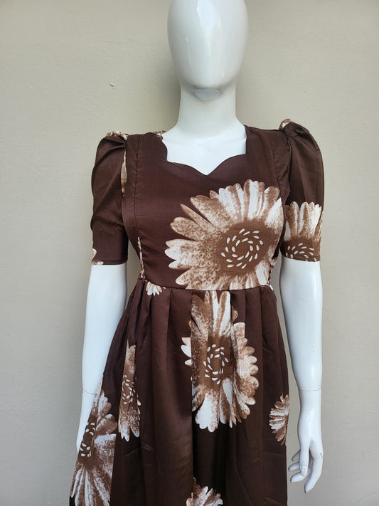 Deltacrepe feeding dresses
