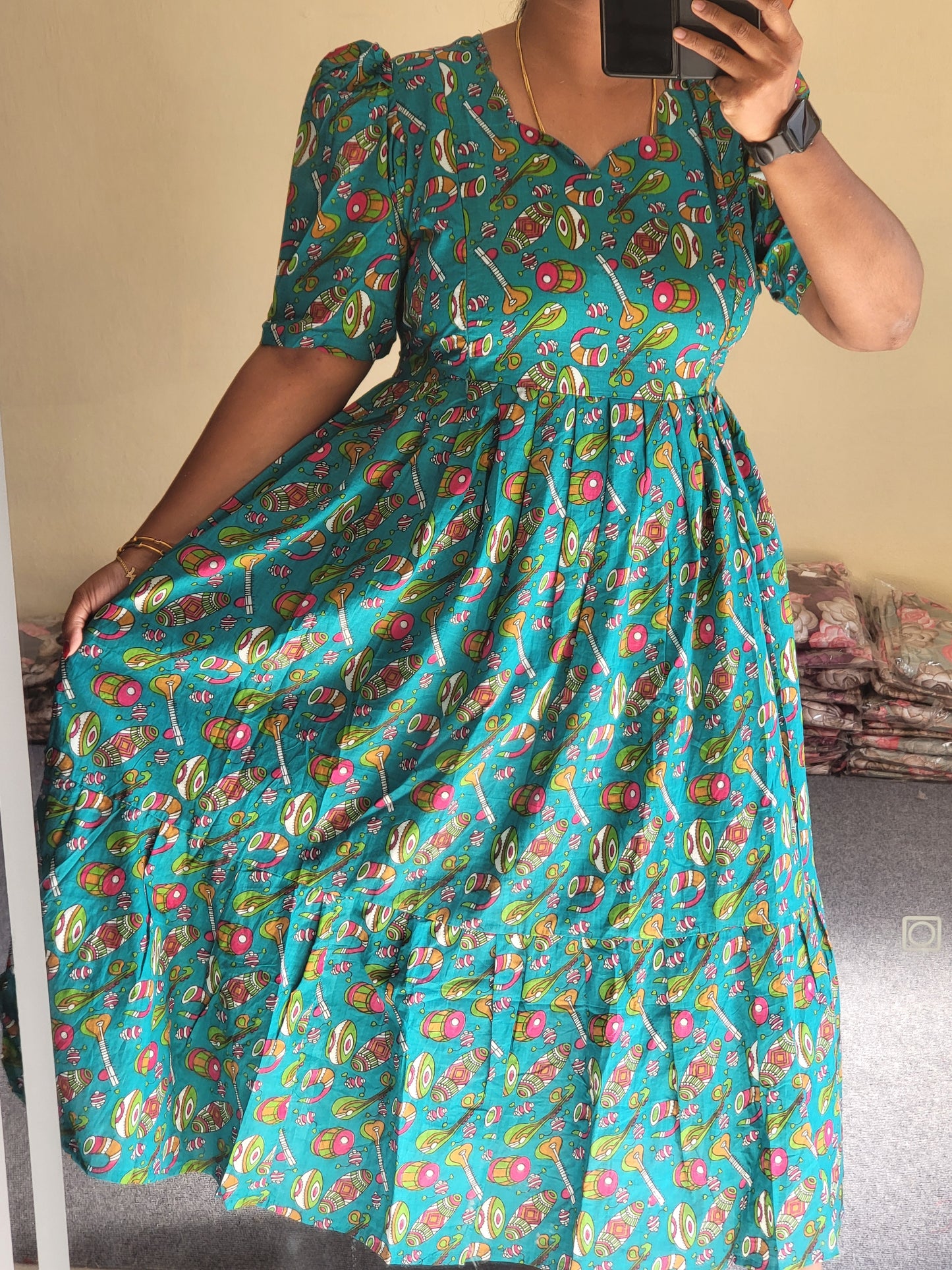 Kalamkaari full lining feeding