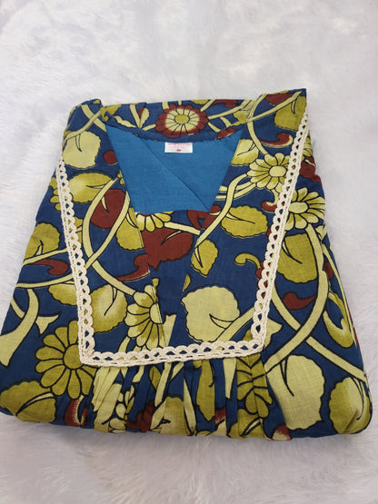 A-line lace model feeding blu
