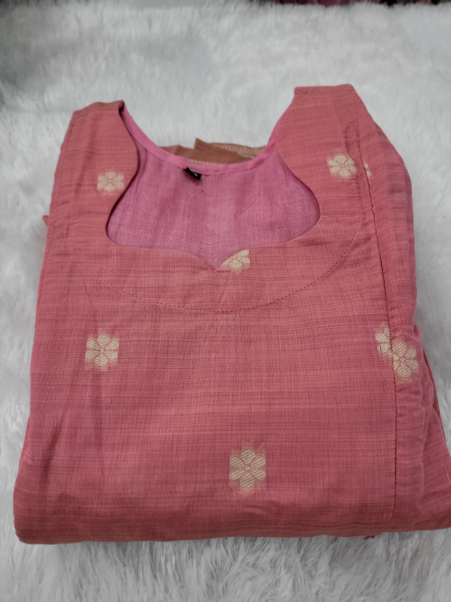 Jamdhani silk feeding pink