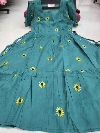 Embroidery frocks seagrn 09