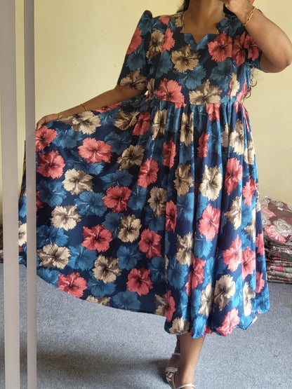 Deltacrepe feeding dresses