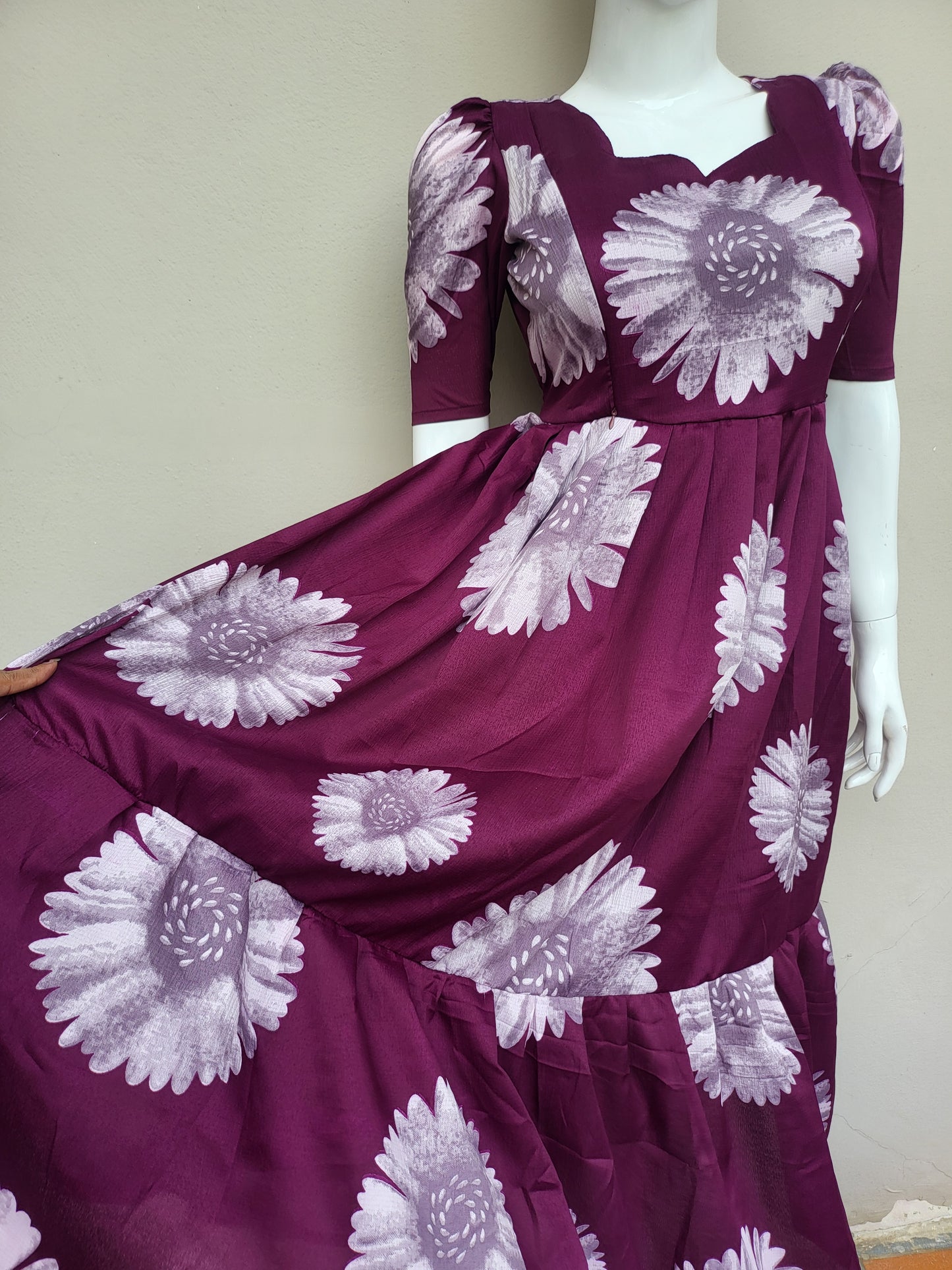 Deltacrepe feeding dresses