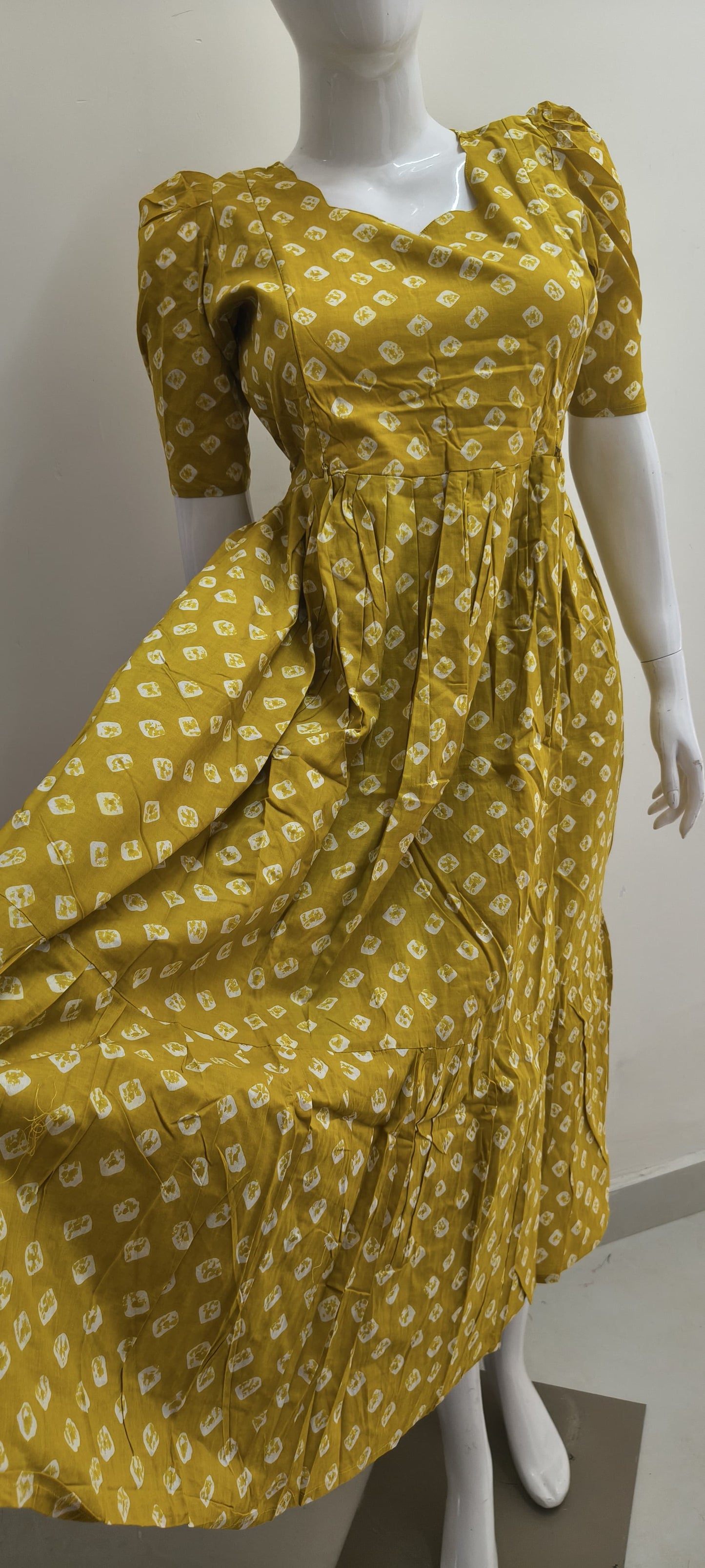 Yellow bandhini summer