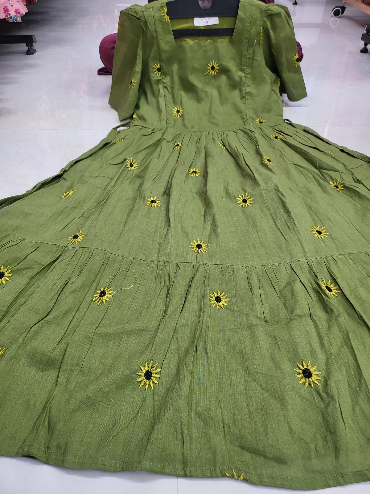 Embroidery feeding frocks 01grn