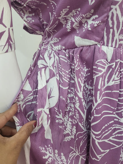 Deltacrepe feeding dresses