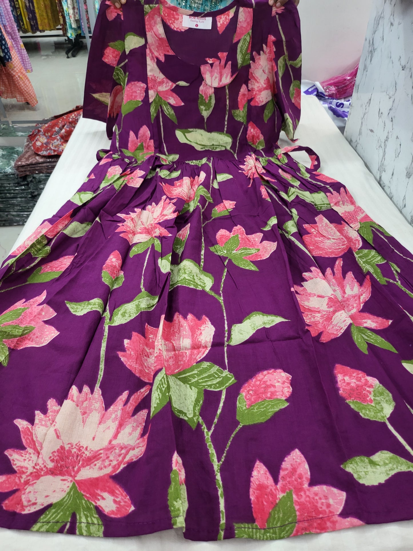 Dailywear feeding lotus 707