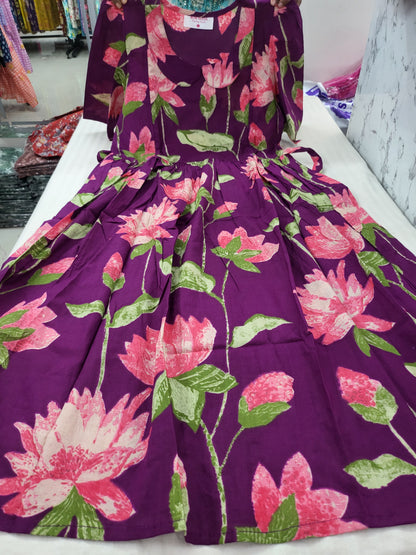 Dailywear feeding lotus 707