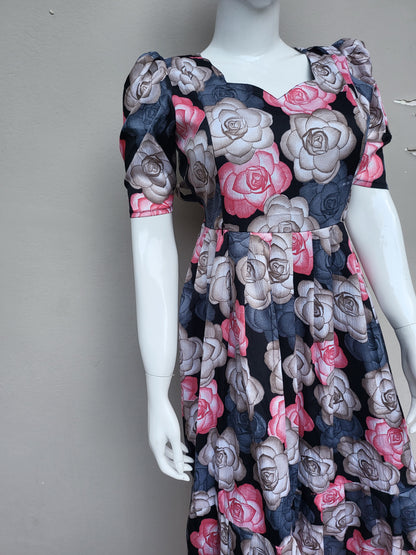 Deltacrepe feeding dresses
