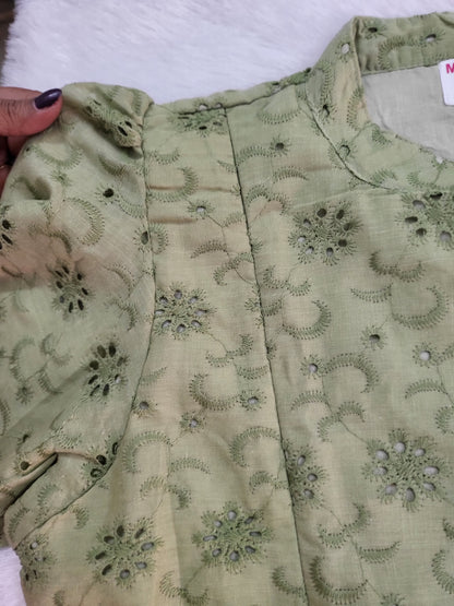 Hakoba feeding kurtis