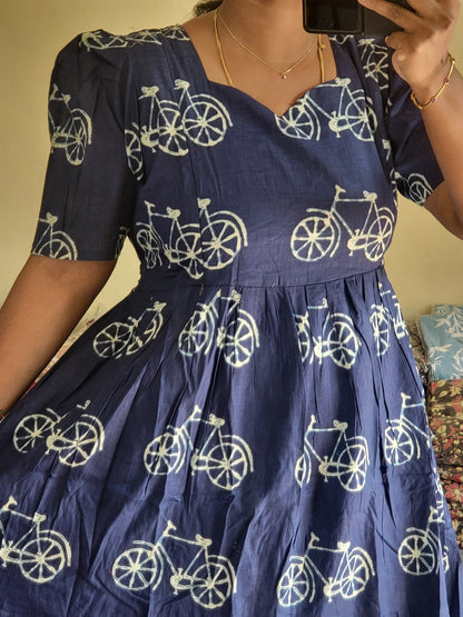 Feeding Anarkali cycle print