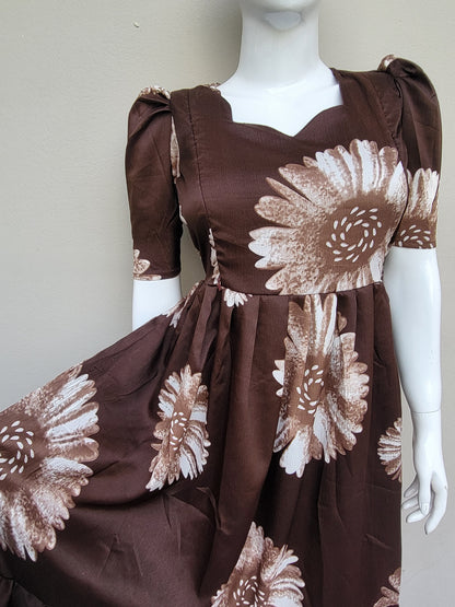 Deltacrepe feeding dresses
