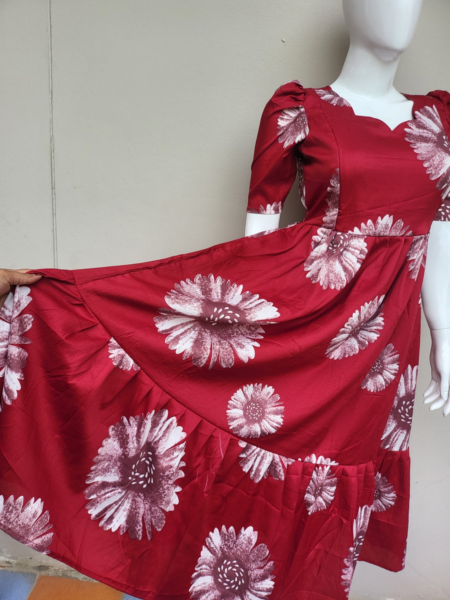 Deltacrepe feeding dresses