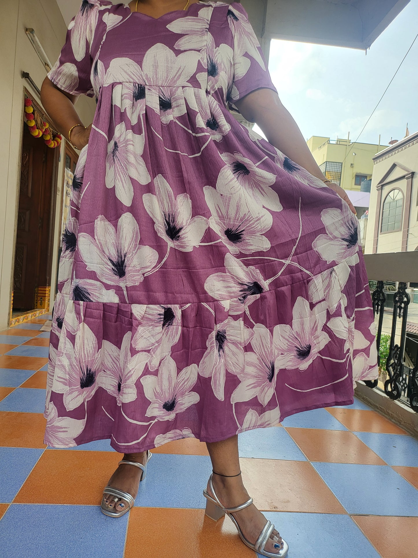 Deltacrepe feeding dresses