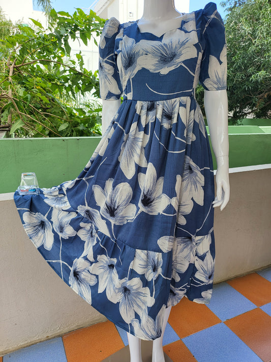 Deltacrepe feeding dresses