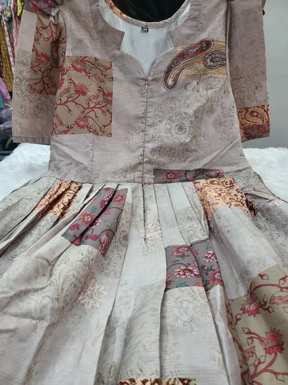 Feeding frock center zip A1