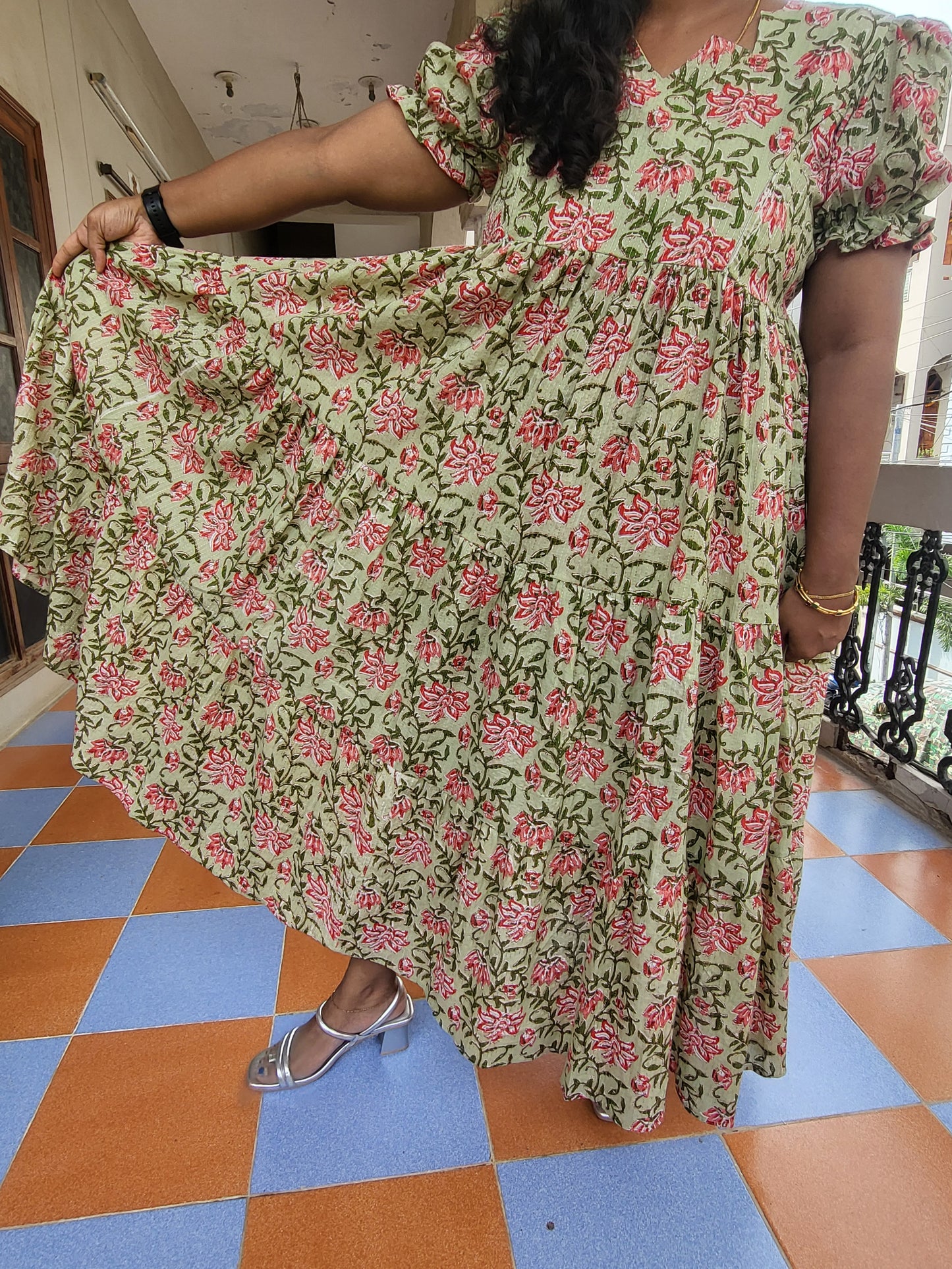 Kathawork Kalamkaari feeding anarkali