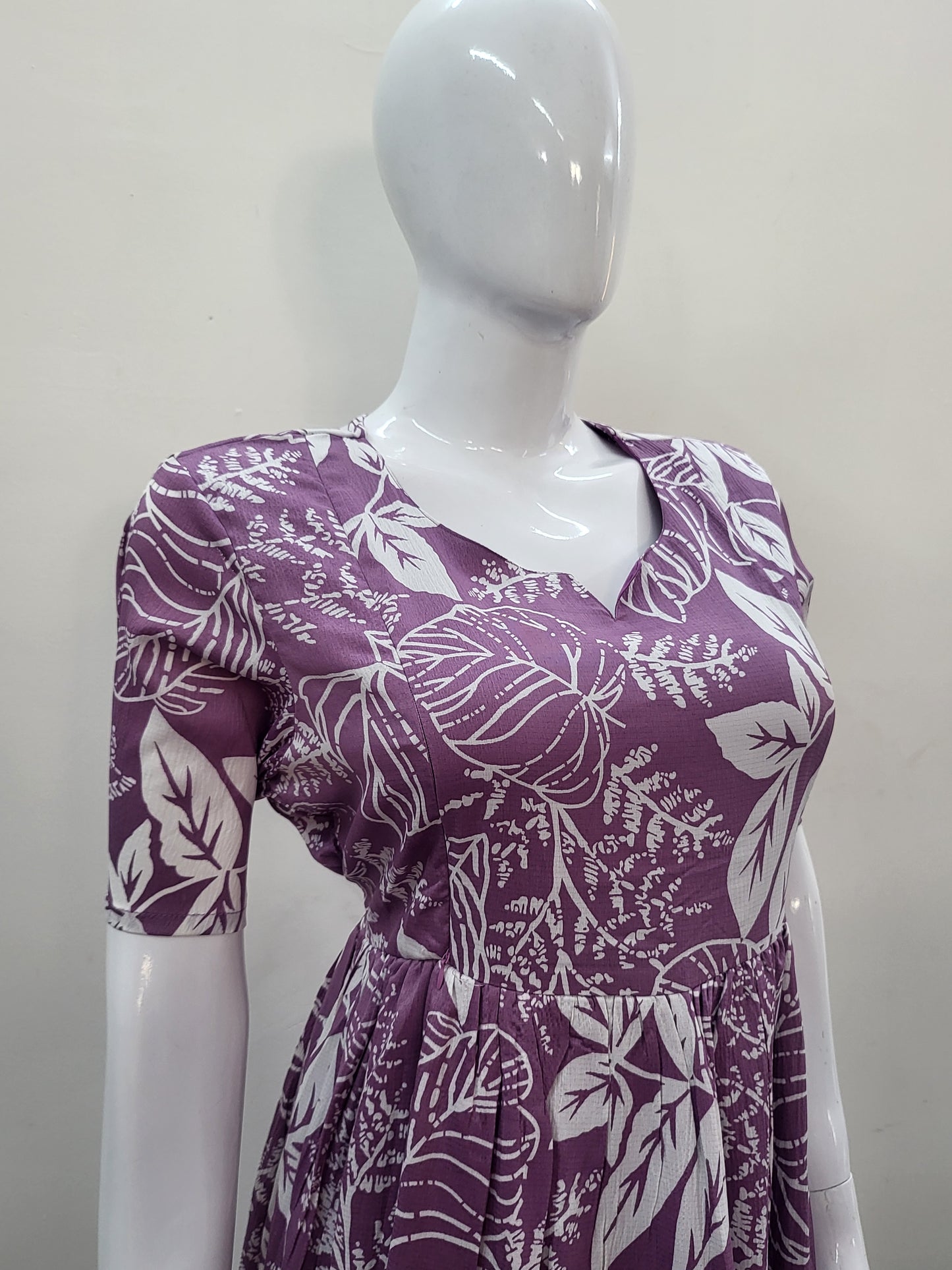 Deltacrepe feeding dresses