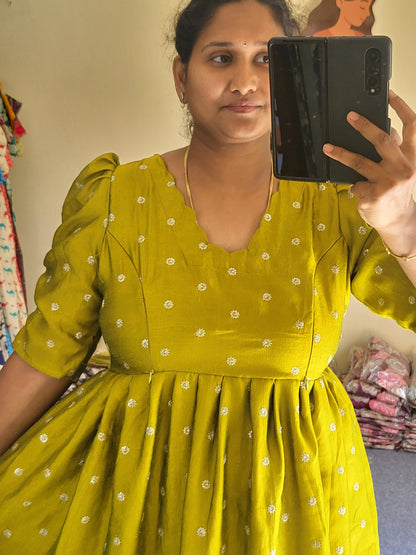 Partywear 1pc in feeding