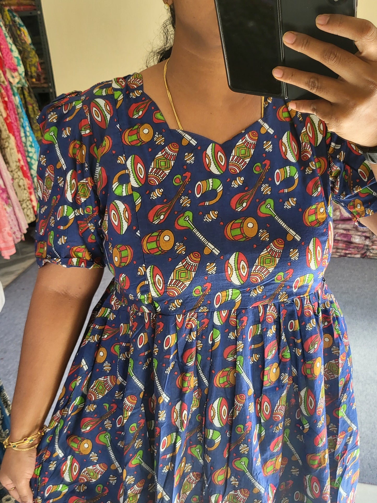 Kalamkaari full lining feeding