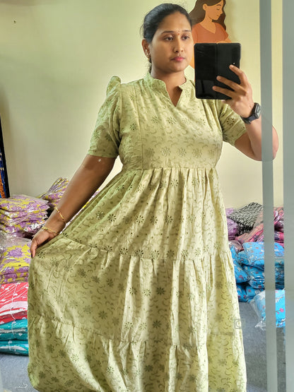 Hakoba feeding kurtis