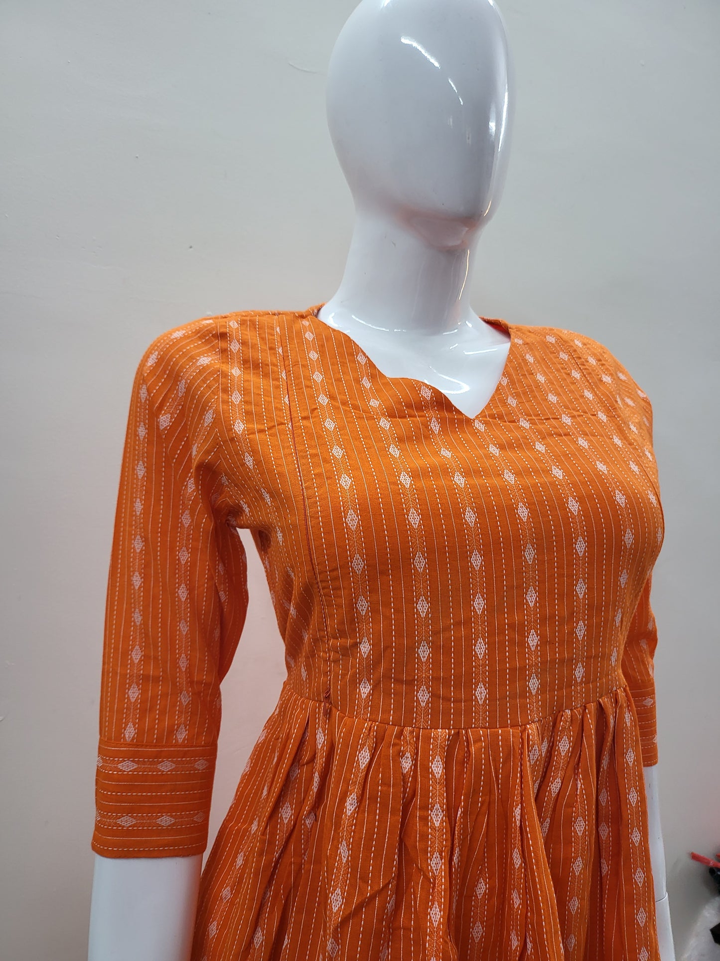 Kathawork feeding 1tire orng4