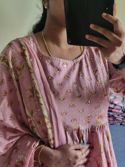 Embroidery work 3pc set feeding