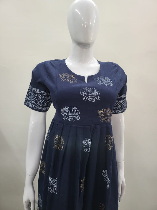 Handblock feeding Kurtis