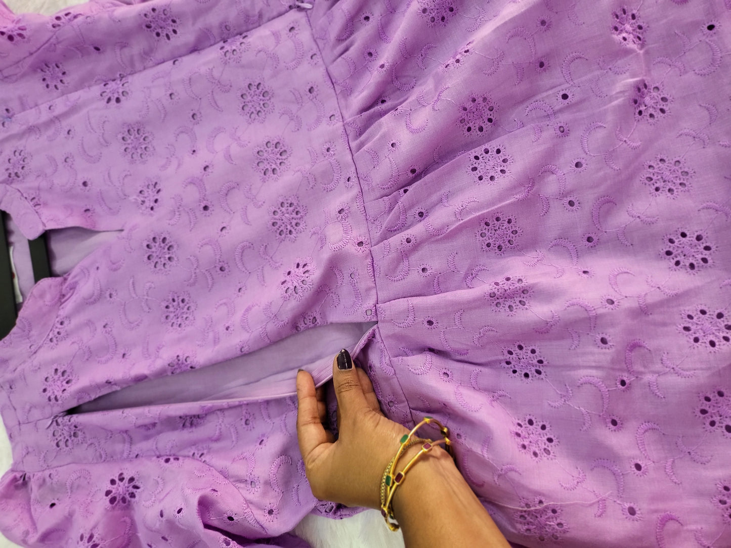 Hakoba feeding kurtis