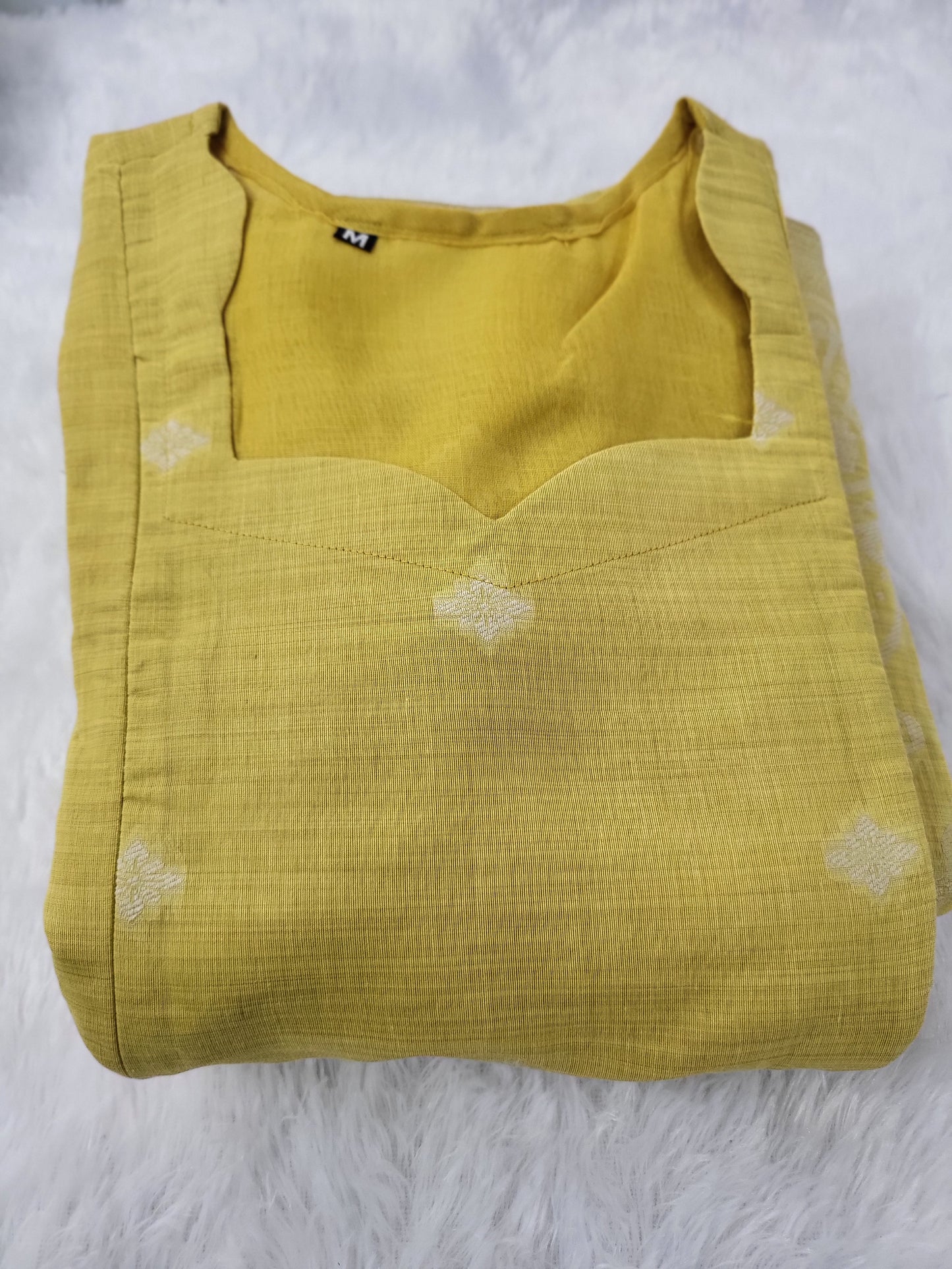 Jamdhani silk feeding yellow 02