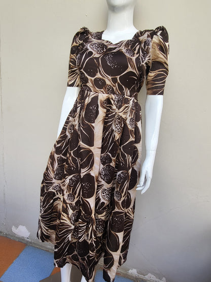 Deltacrepe feeding dresses