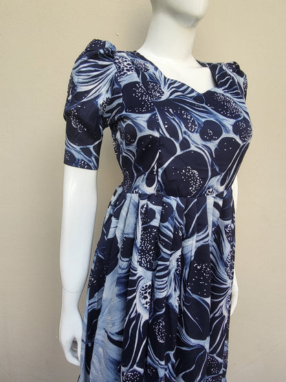 Deltacrepe feeding dresses