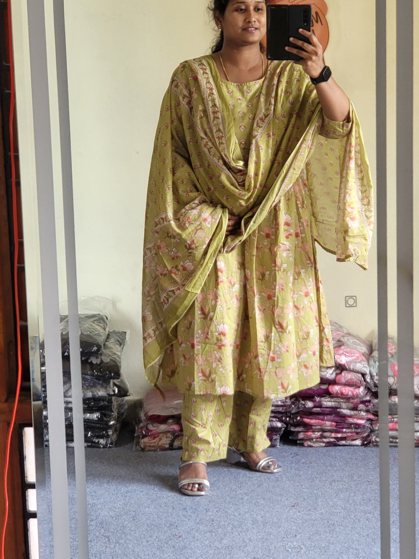 Embroidery work 3pc set in feeding