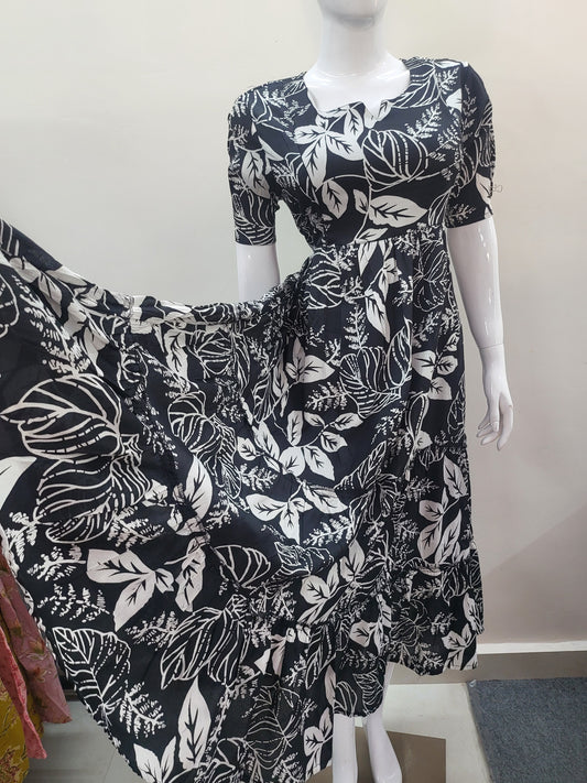 Deltacrepe feeding dresses